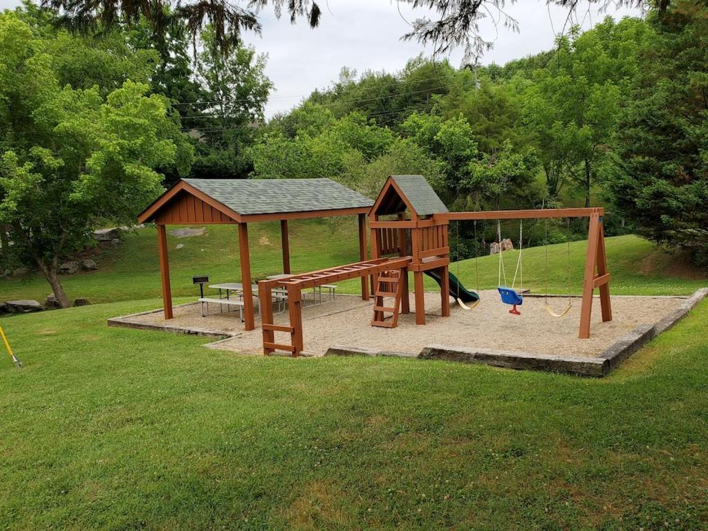 Story Brook: Beautiful True Log Cabin! Close To Dollywood, State Park, And More! Sevierville Exterior photo